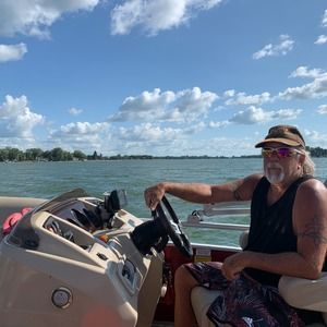 Meet your Posher, Bob